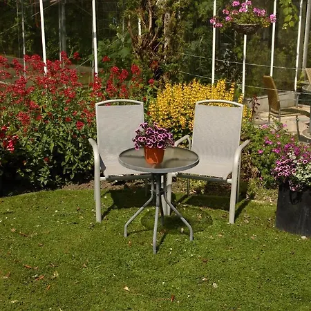 Bed & Breakfast Tjallewal 3*